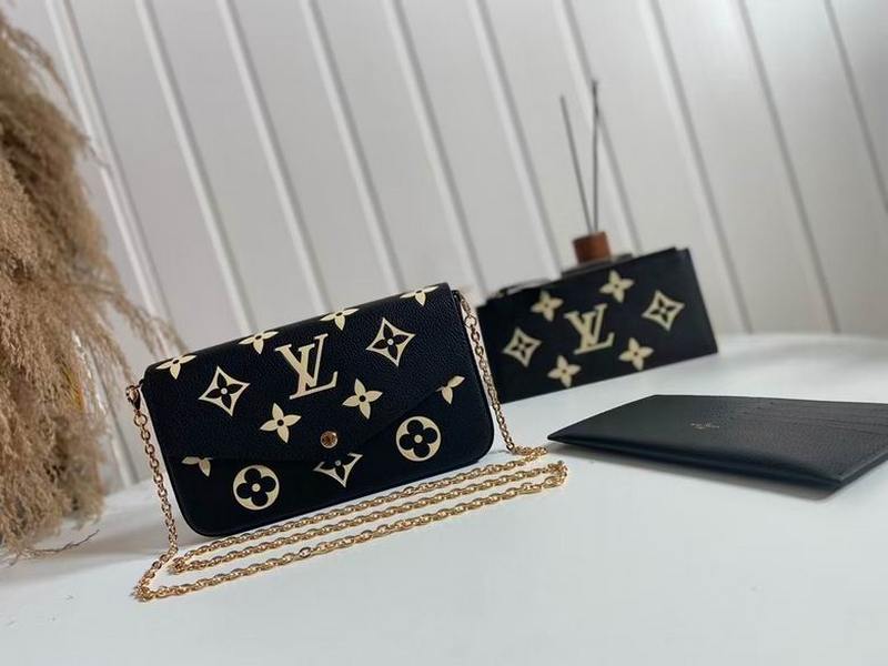 LV Wallets 197